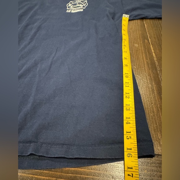 Vtg. Toronto Fire Department T-Shirt - Picture 5 of 6